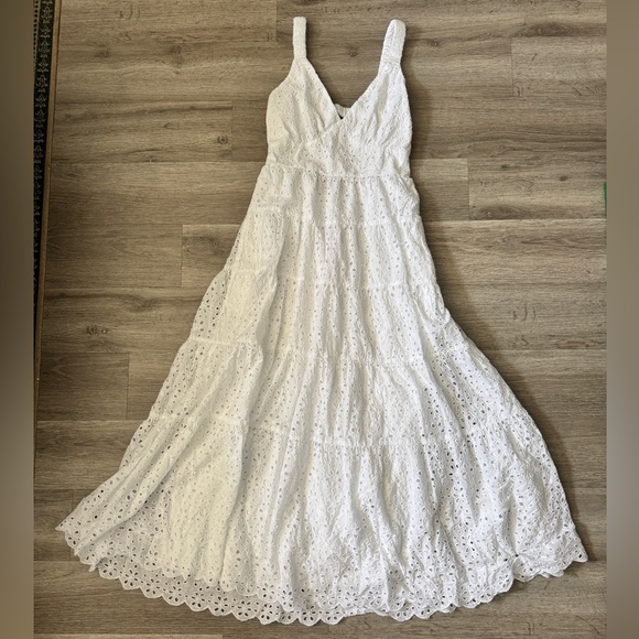 Abercrombie & Fitch Dresses & Skirts - Abercrombie & Fitch White Eyelet Maxi Dress
